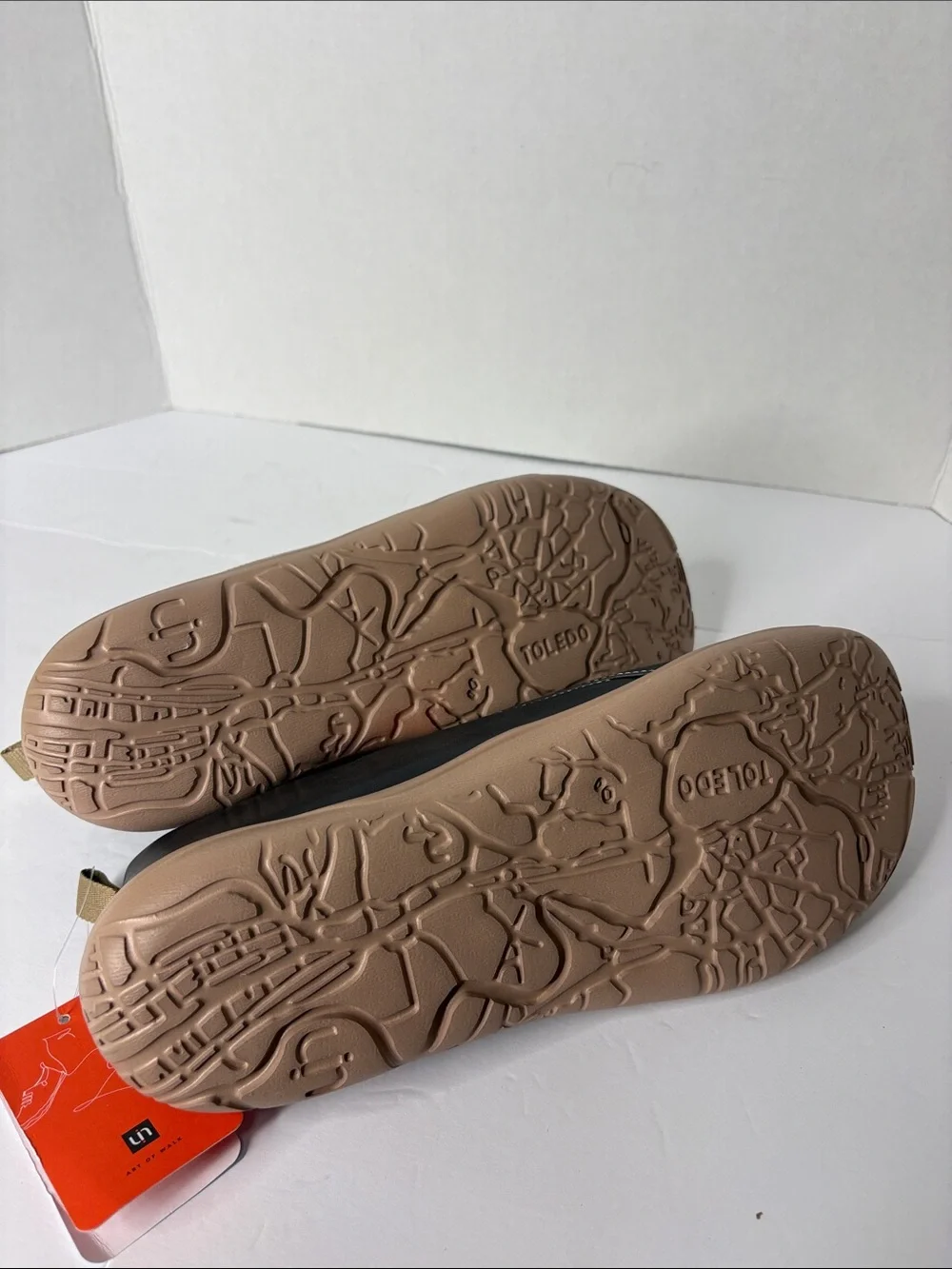 NWT UIN Pray for Goodness Slip On